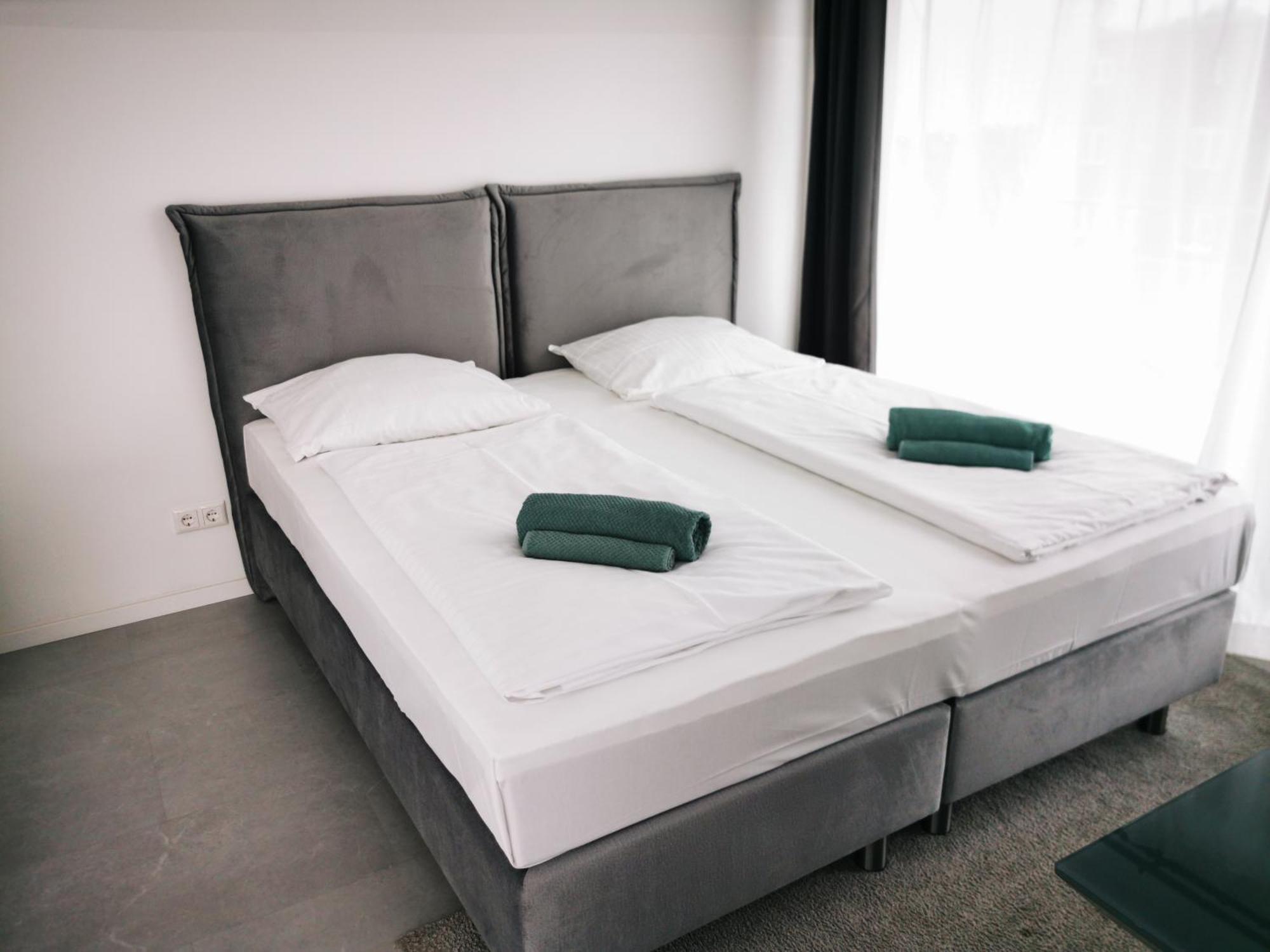 Hh 05 By Rockchair - Superhost Status - Modernes Apartment Mit Sonnigem Balkon & Premium Boxspringbetten In Winterhude - Hamburg Top Geheimtipp Ngoại thất bức ảnh